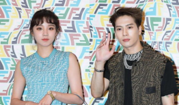 娱乐圈吃瓜贴吧最新消息,某明星恋情曝光，背后真相令人震惊！